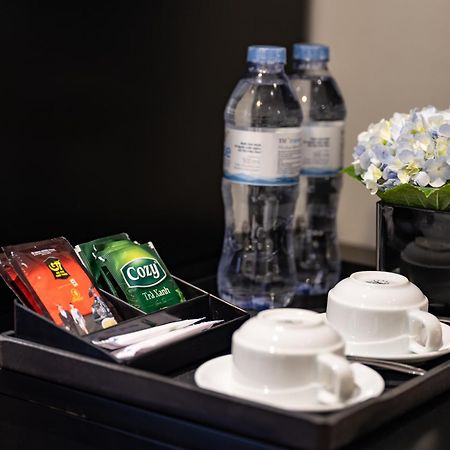 The Flower Boutique Hotel & Travel ハノイ市 エクステリア 写真