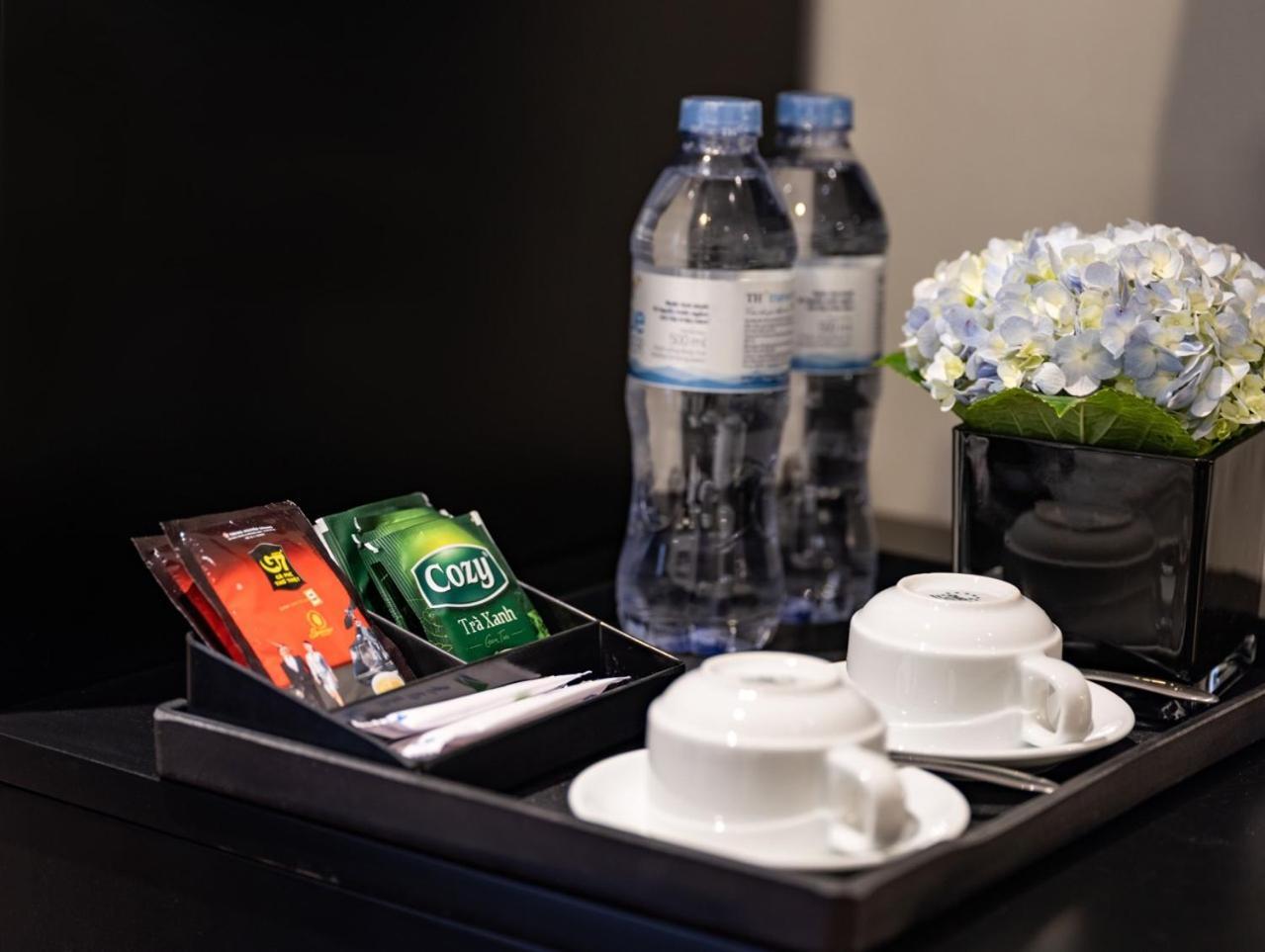 The Flower Boutique Hotel & Travel ハノイ市 エクステリア 写真