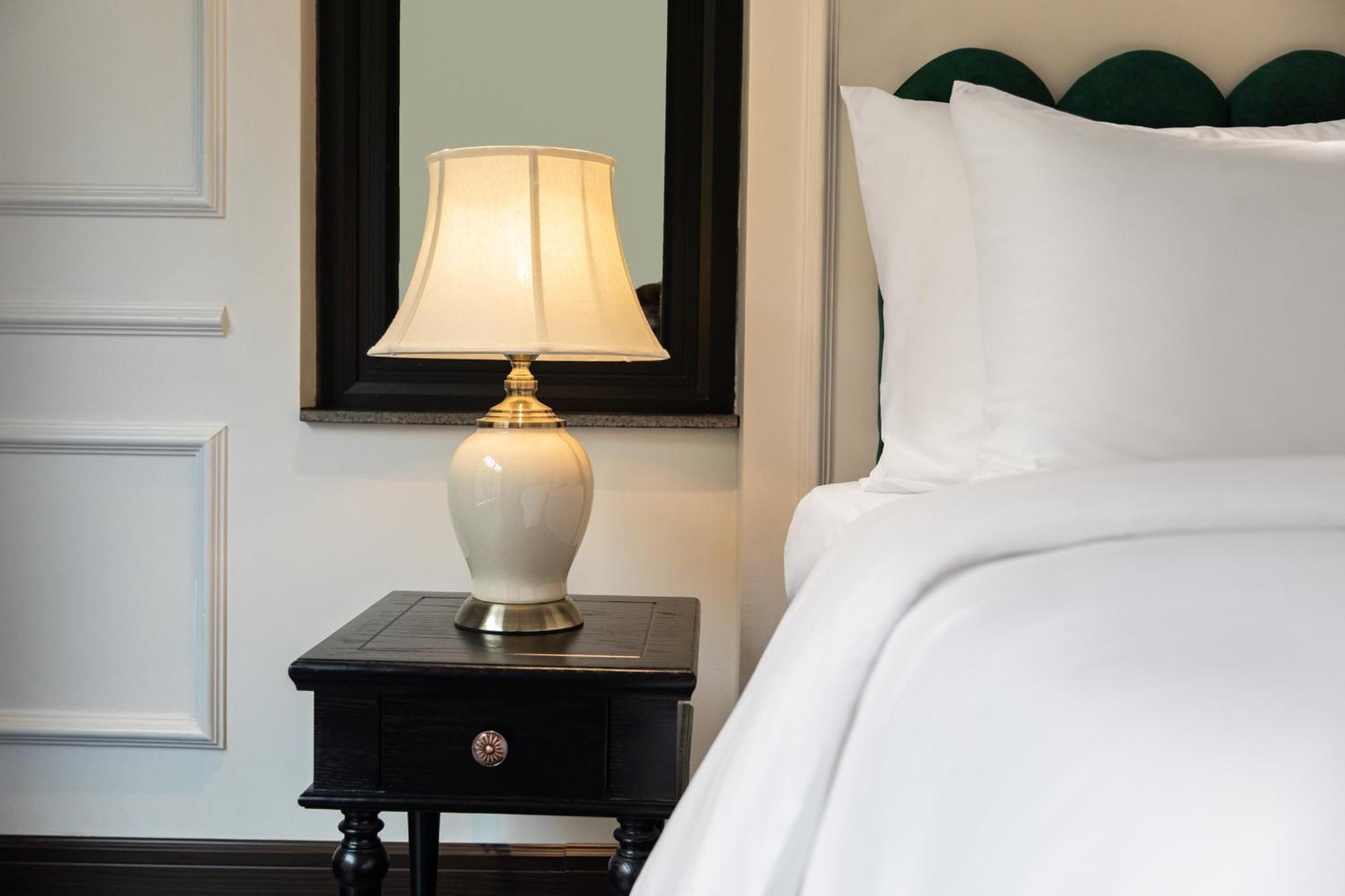 The Flower Boutique Hotel & Travel ハノイ市 エクステリア 写真