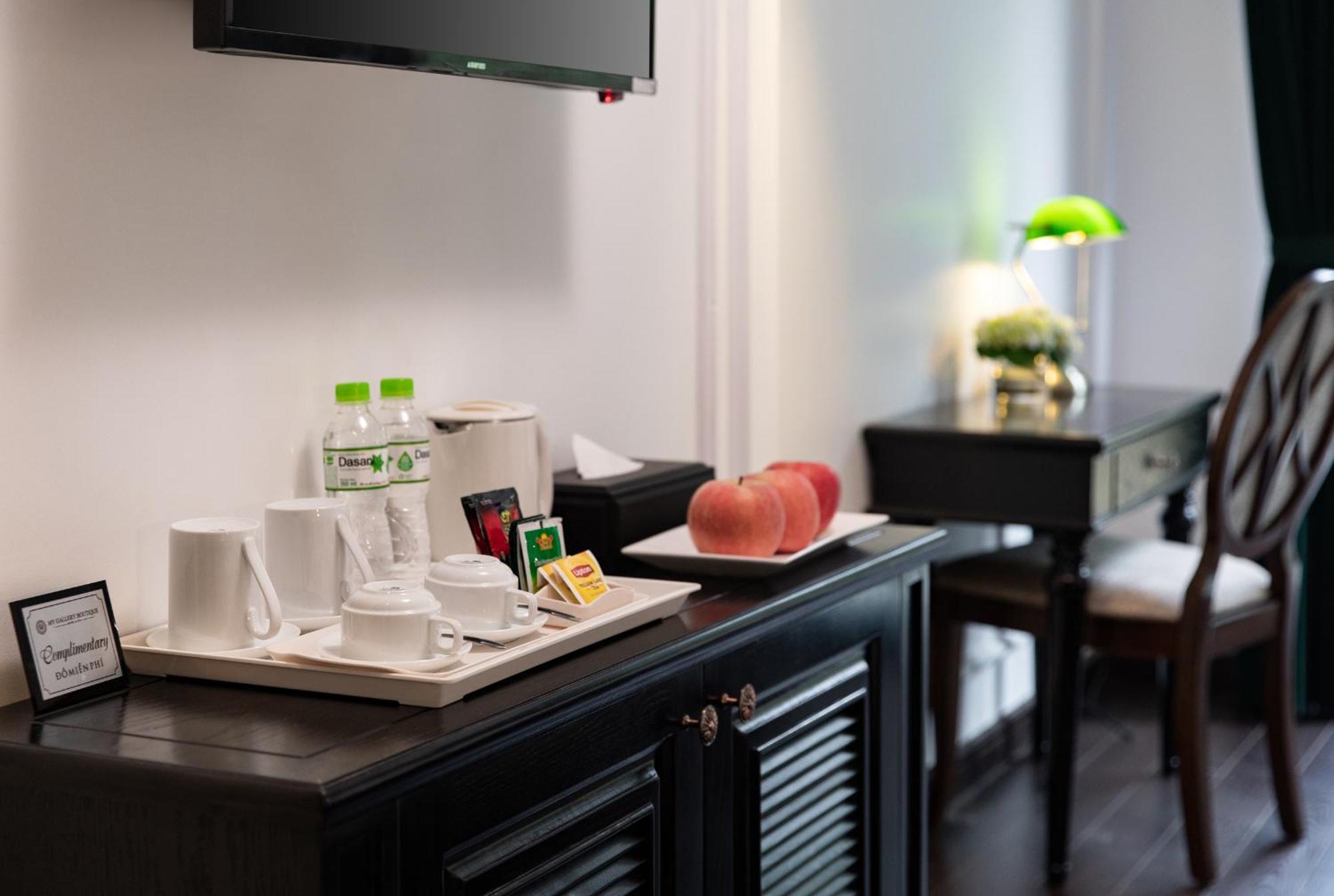 The Flower Boutique Hotel & Travel ハノイ市 エクステリア 写真