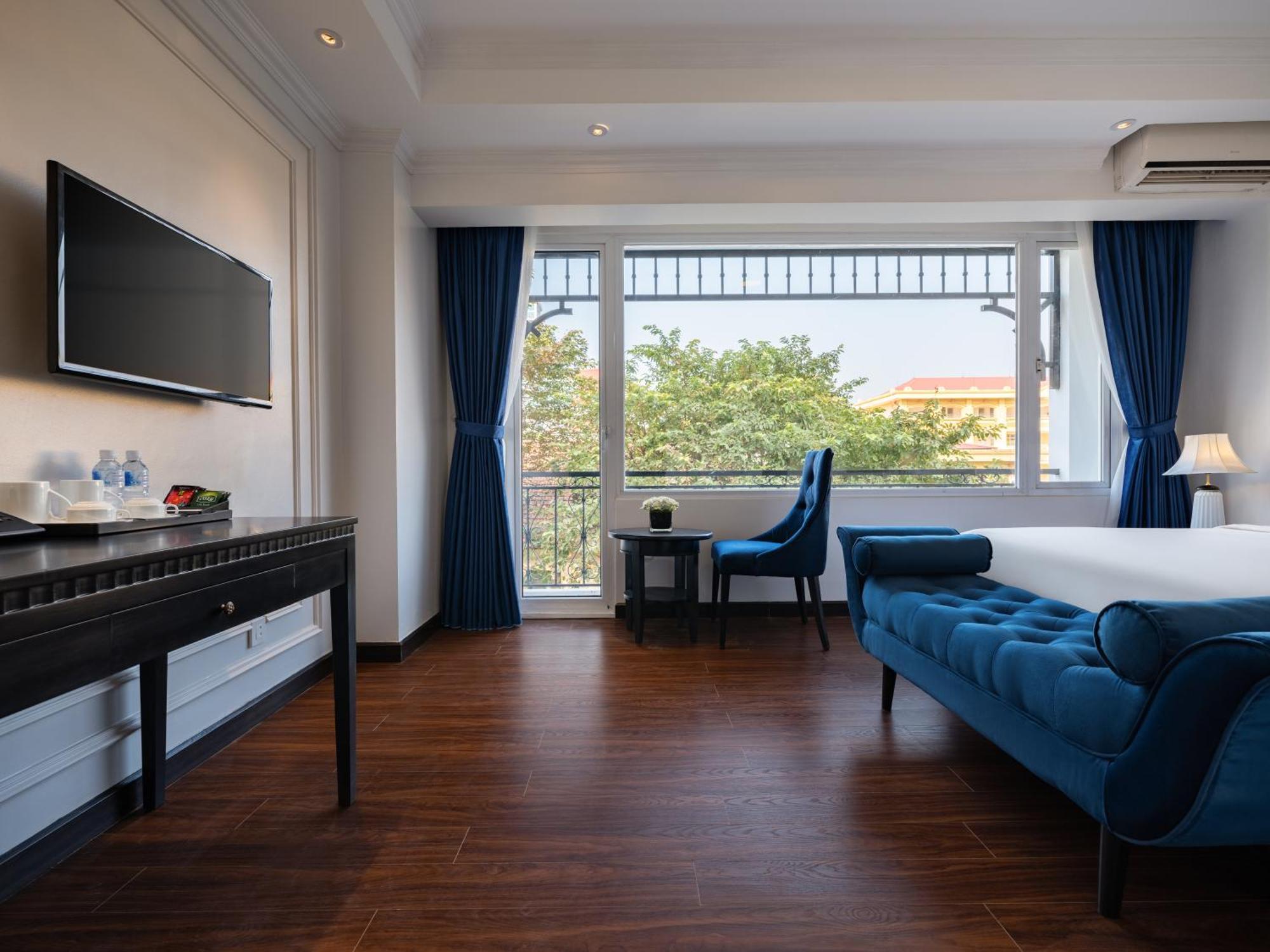The Flower Boutique Hotel & Travel ハノイ市 エクステリア 写真