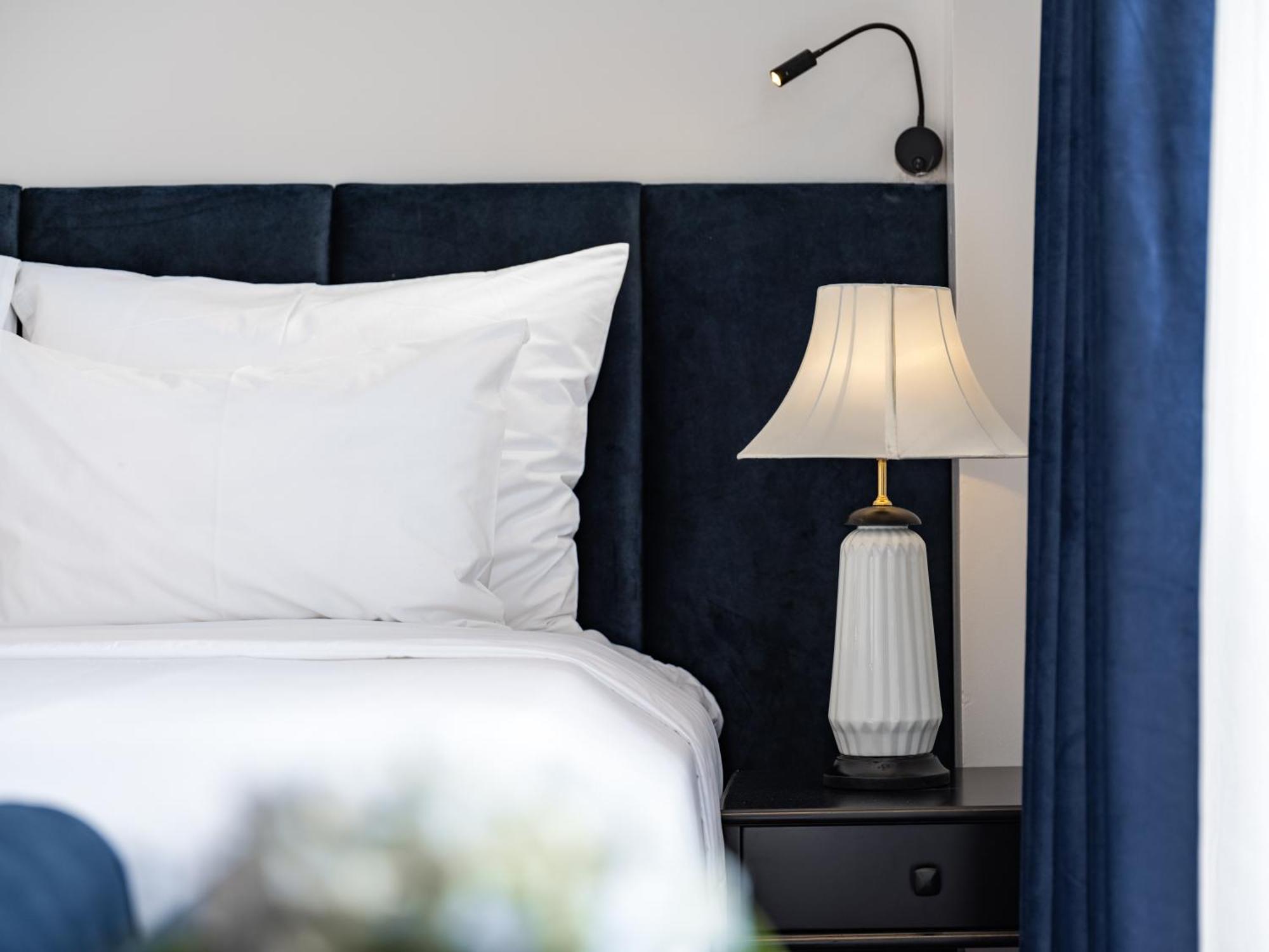 The Flower Boutique Hotel & Travel ハノイ市 エクステリア 写真